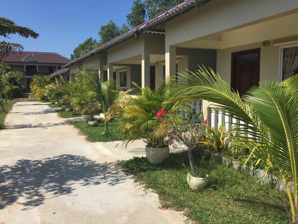 Отель The Moonflower Bungalow Сиануквиль Экстерьер фото