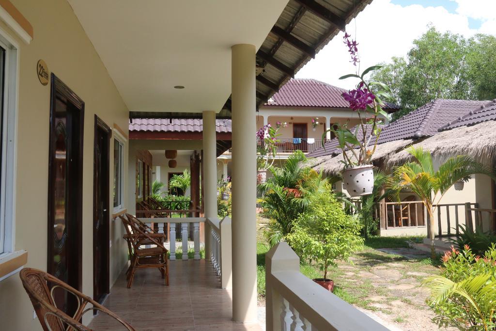 Отель The Moonflower Bungalow Сиануквиль Экстерьер фото