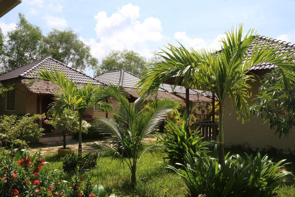Отель The Moonflower Bungalow Сиануквиль Экстерьер фото