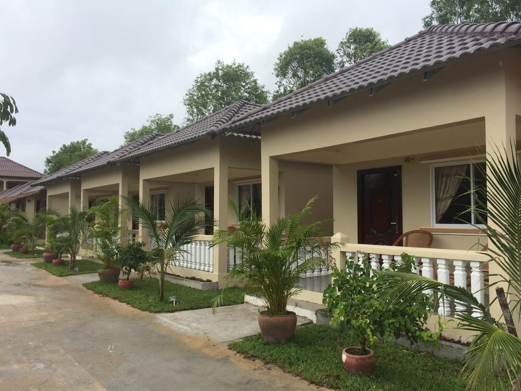 Отель The Moonflower Bungalow Сиануквиль Экстерьер фото