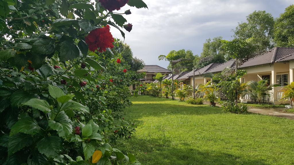 Отель The Moonflower Bungalow Сиануквиль Экстерьер фото