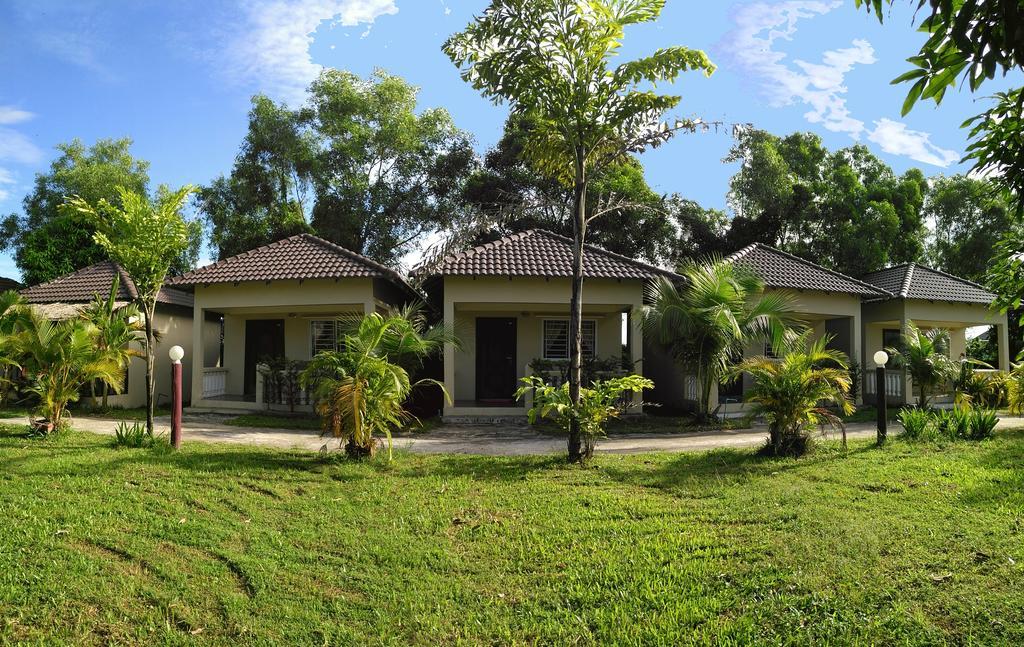 Отель The Moonflower Bungalow Сиануквиль Экстерьер фото